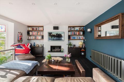 2 bedroom flat for sale - Arkwright Road, London, NW3