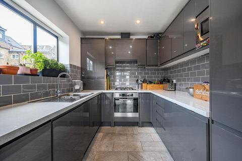 2 bedroom flat for sale - Gleneldon Road, Streatham
