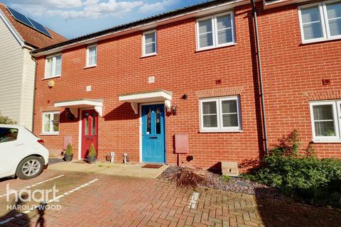 3 Dock Walk, Romford, RM3 7GR