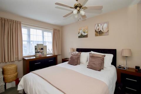 61 Browning Road, Pocklington, York, YO42 2GN