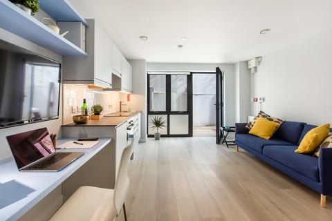 Studio to rent - Superior Apartments - The LEAT