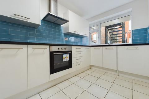 2 bedroom apartment to rent - Auckland Road East, Southsea
