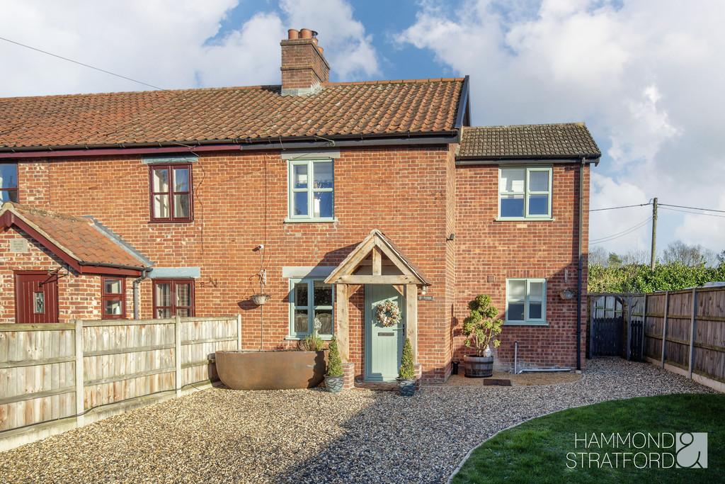 Silver Street, Besthorpe 3 bed semidetached house for sale £375,000