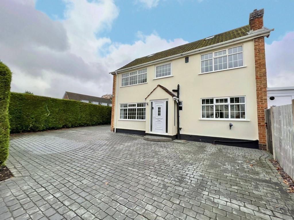 Yardley Wood Road, Shirley 3 bed semidetached house for sale £360,000