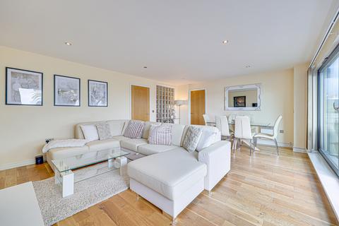 2 bedroom apartment for sale, Grand Parade, Leigh-on-sea, SS9