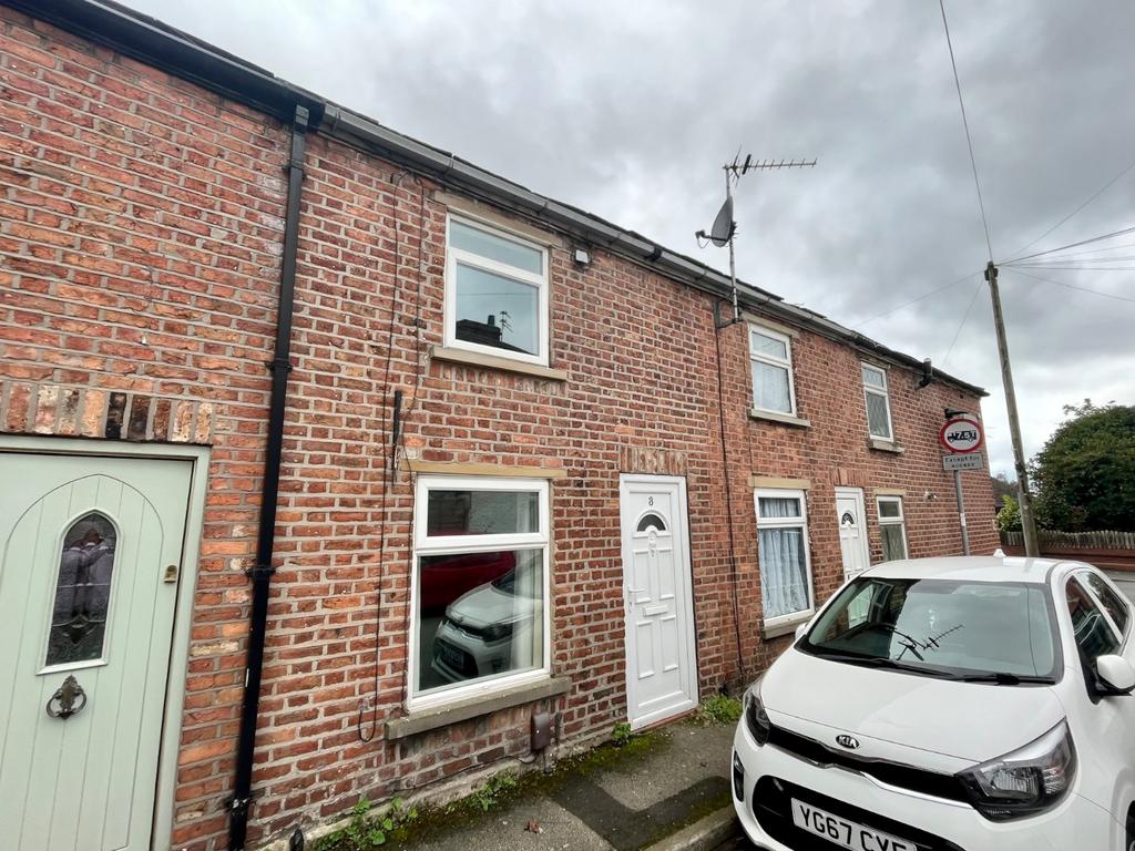 Brookfield Lane, Macclesfield, Cheshire, SK11 2 bed terraced house for