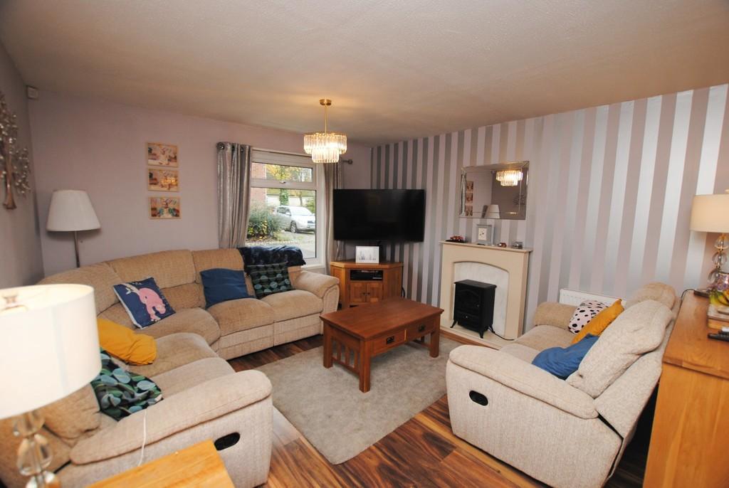 Juniper Drive, Trench, Telford, TF2 6SJ 3 bed end of terrace house for
