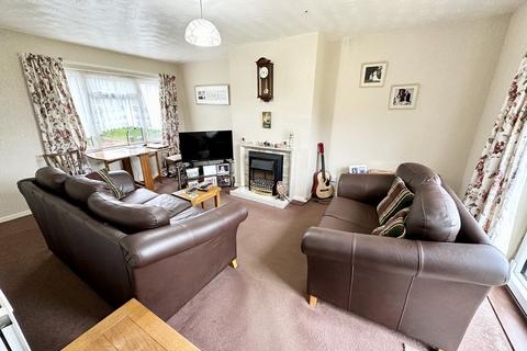 2 Beaumont Crescent, Brackley, NN13 6AR