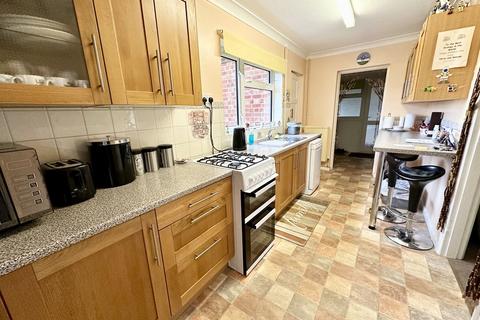 2 Beaumont Crescent, Brackley, NN13 6AR