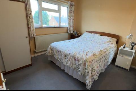 2 Beaumont Crescent, Brackley, NN13 6AR