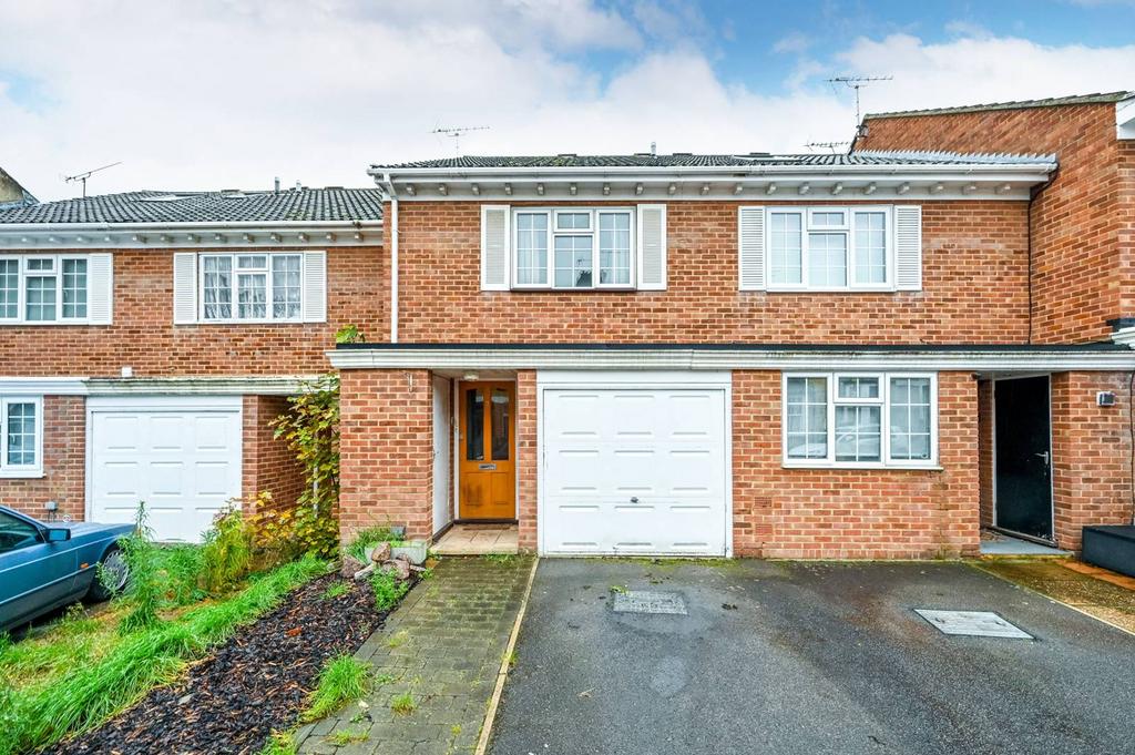 St Marks Place, Windsor, SL4 3 bed terraced house for sale £600,000