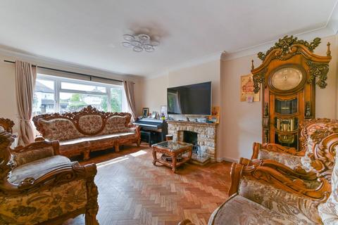3 bedroom detached house for sale - Northey Avenue, Sutton, SM2