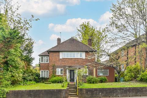 71 Brighton Road, Sutton, SM2 5BT