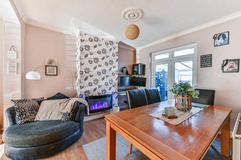 3 Erskine Road, Sutton, SM1 3AW