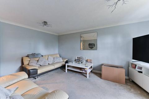 20 Hadleigh Drive, Sutton, SM2 5BF