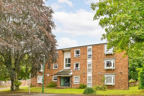 Flat 1, 7 Cedar Gardens, Sutton, SM2 5DD