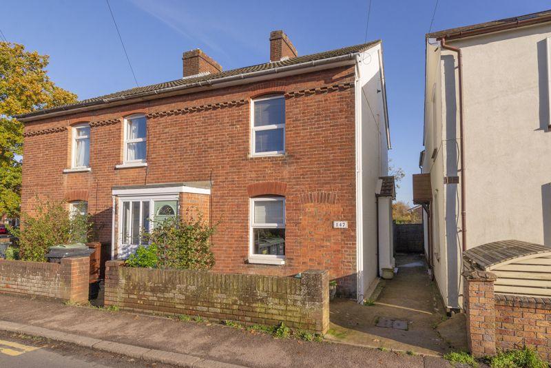 Shipbourne Road, Tonbridge 2 bed terraced house to rent £1,600 pcm (£