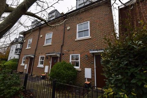 4 bedroom terraced house to rent - Queen Street , Maidstone (Available Now)