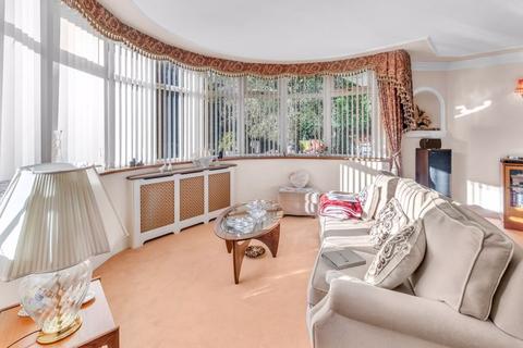 4 bedroom detached bungalow for sale - Clarry Drive, Four Oaks, Sutton Coldfield