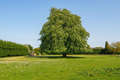 3 bedroom property with land for sale - Knockholt Road, Halstead