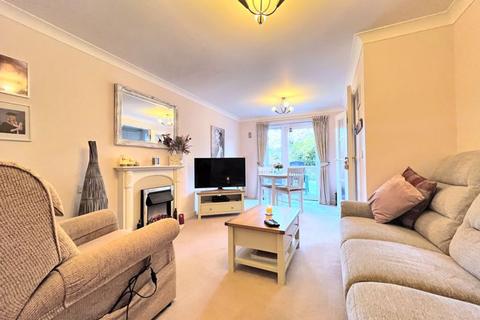 2 bedroom retirement property for sale, Owen Court, Hollyfield Road, Sutton Coldfield