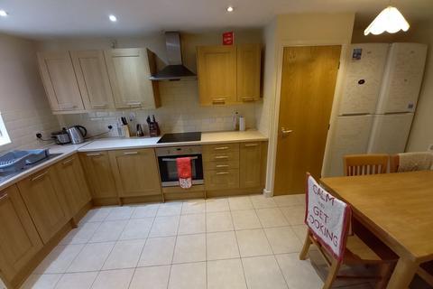 6 bedroom semi-detached house to rent - City Road, Dunkirk, Nottingham NG7