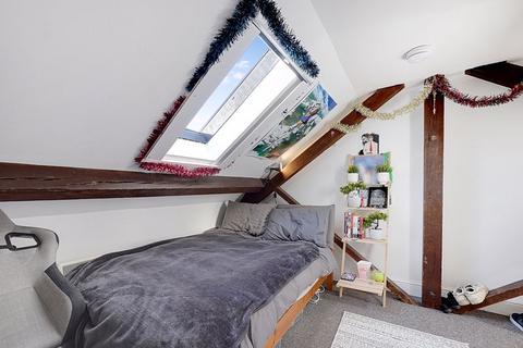 3 bedroom apartment to rent, Ivy Lane, Canterbury