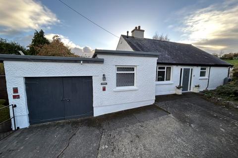 2 bedroom detached bungalow for sale - Tyn-Y-Groes, Conwy