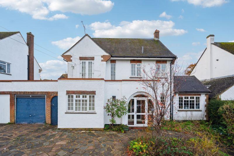 White Hill, Chesham 4 bed detached house for sale £850,000