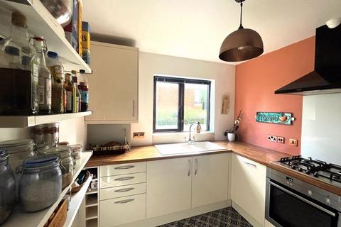 7 Carman Court, Tring, HP23 4RT