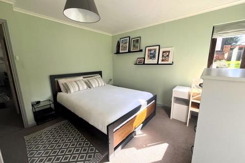 7 Carman Court, Tring, HP23 4RT