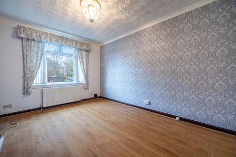 2 bedroom ground floor flat for sale - Meadowhead Road, Wishaw