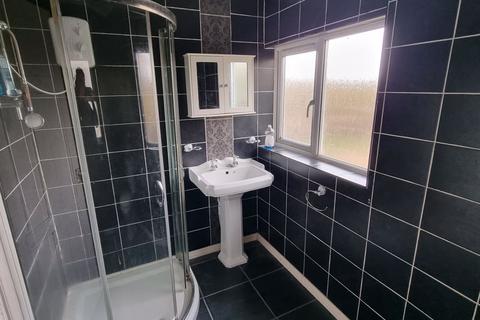 3 bedroom semi-detached house to rent - Meadow Road, Atherstone