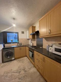 4 bedroom terraced house for sale, Eaton Valley Road, Luton, LU2 0SW