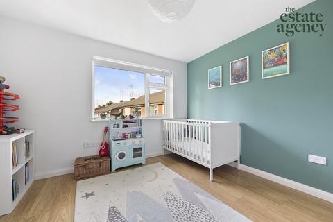 3 Markfield Gardens, London, E4 7NN