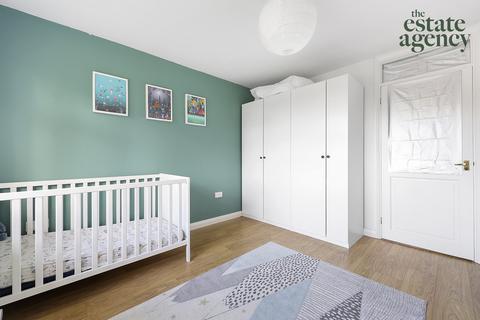 3 Markfield Gardens, London, E4 7NN