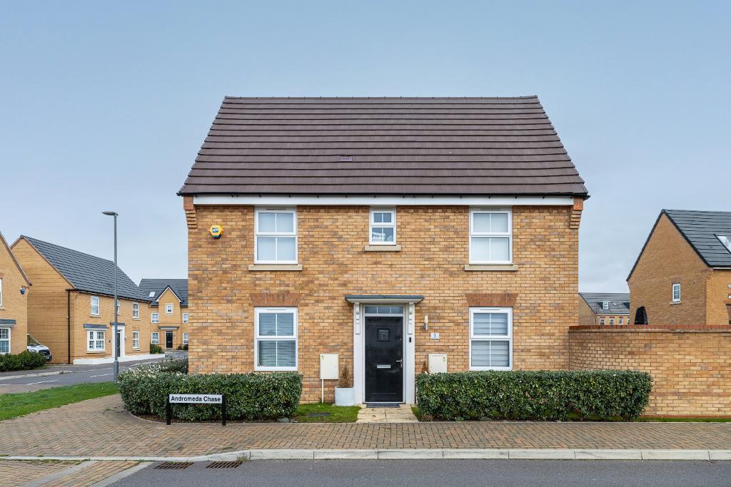 Brooklands, Milton Keynes MK10 3 bed end of terrace house for sale £