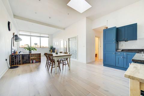 2 bedroom flat for sale, Bannister Road, Queen's Park, London, W10