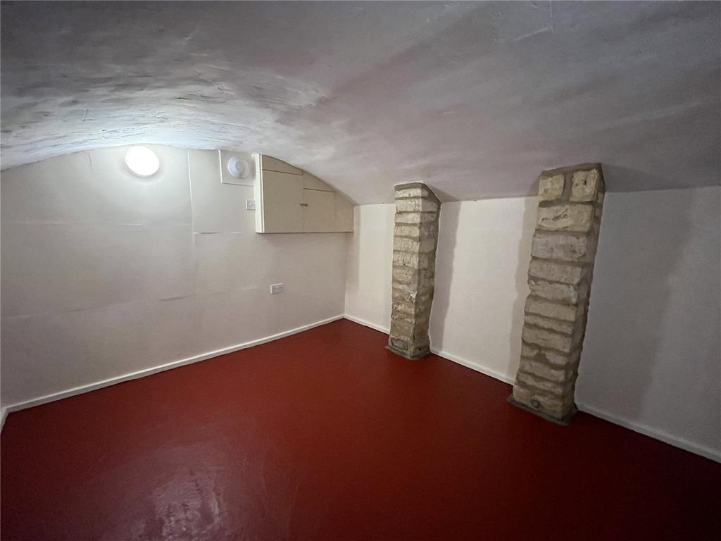 High Street, Boston Spa, Wetherby, West Yorkshire, LS23 2 bed terraced
