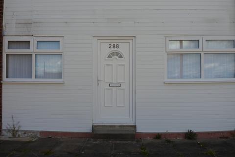 2 bedroom ground floor flat to rent, Keldregate, Huddersfield HD2
