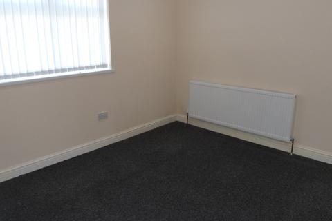 2 bedroom ground floor flat to rent, Keldregate, Huddersfield HD2
