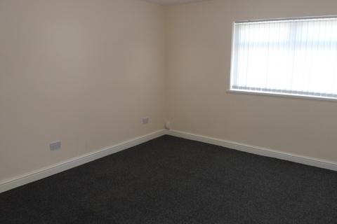 2 bedroom ground floor flat to rent, Keldregate, Huddersfield HD2
