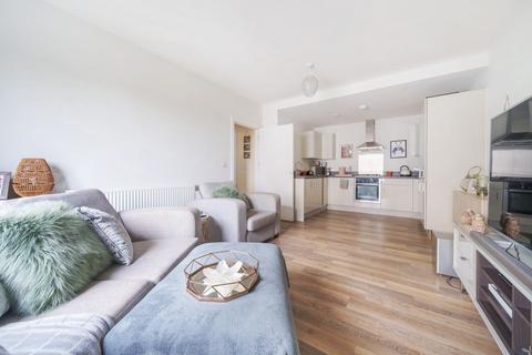 1 bedroom apartment for sale - West Green Drive, Crawley, RH11