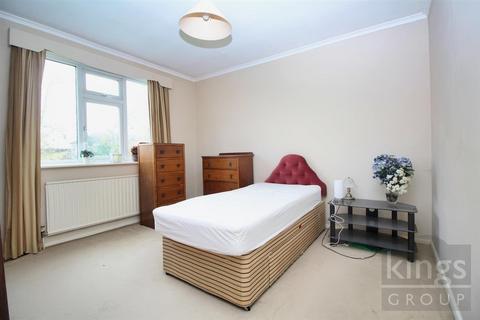 54 Hillside Crescent, Cheshunt, Waltham Cross, EN8 8PN