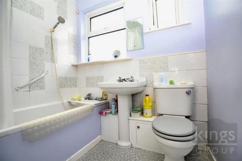 54 Hillside Crescent, Cheshunt, Waltham Cross, EN8 8PN