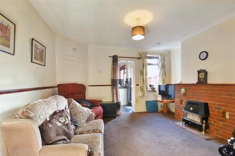 3 bedroom end of terrace house for sale - Queens Road, Snodland