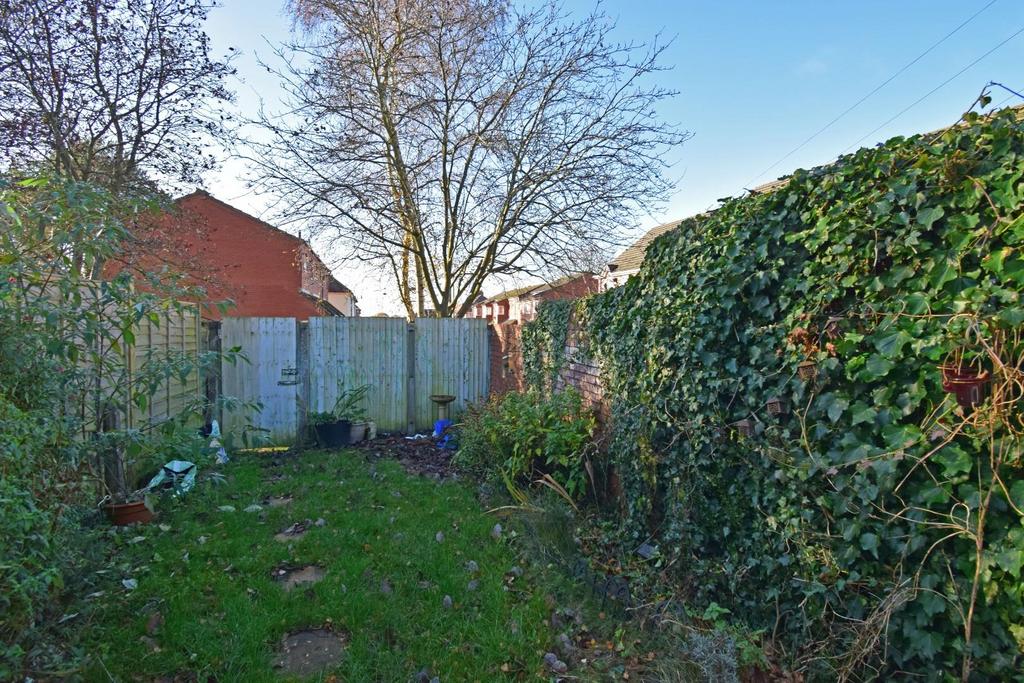 85 Birchfield Road, Headless Cross, Redditch, Worcestershire, B97 4LB 1 bed semidetached house