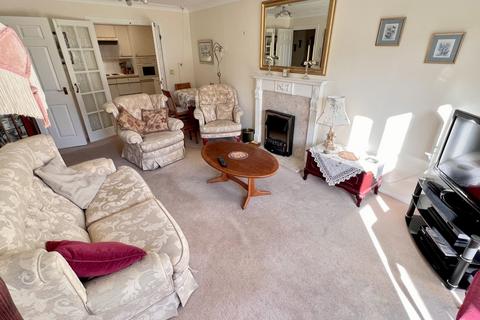 1 bedroom retirement property for sale, Fernlea Avenue, Ferndown, BH22