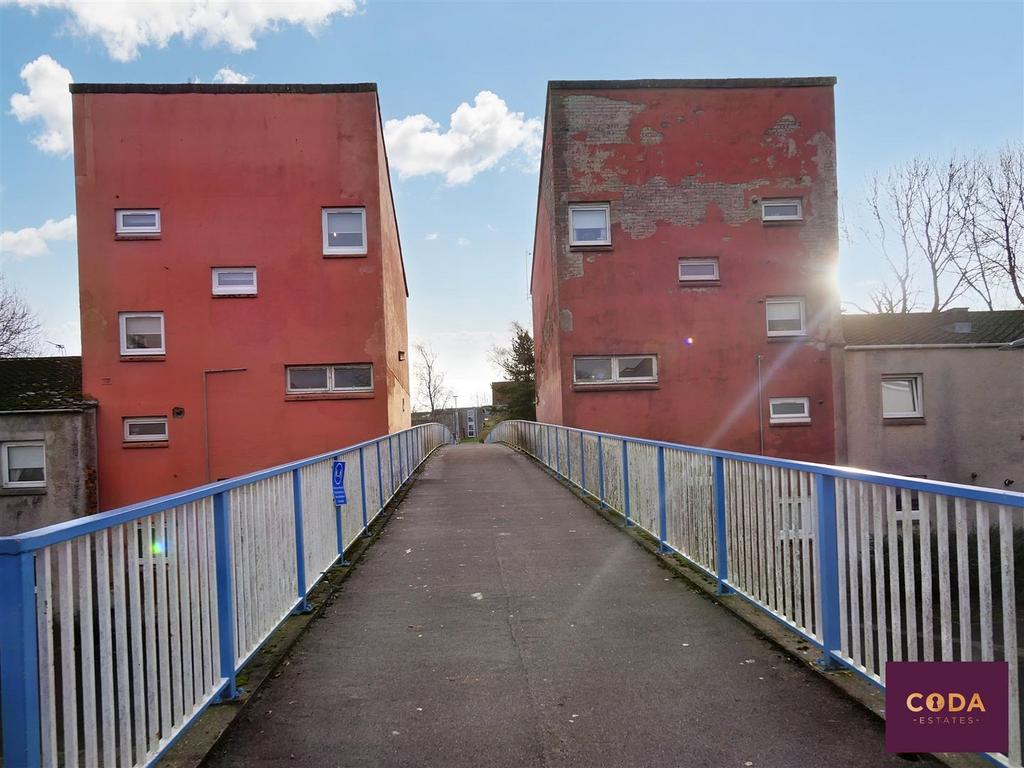 Ash Road, Cumbernauld, Glasgow 3 bed £695 pcm (£160 pw)