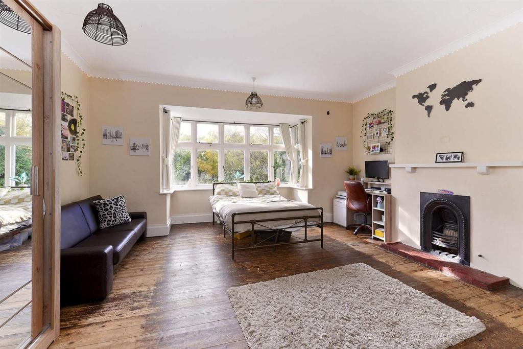 Brown Eaves, Bramley (7)-1920.jpg